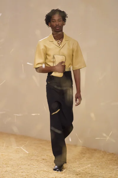 Look 44